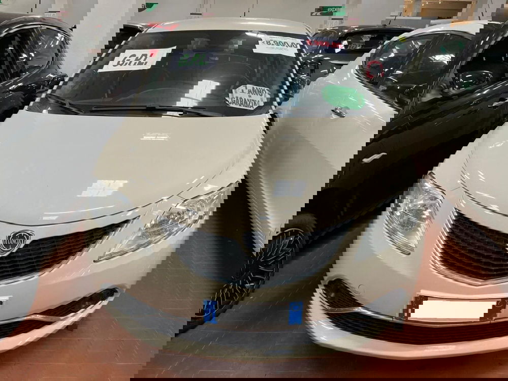 Lancia Ypsilon usata a Lucca (2)