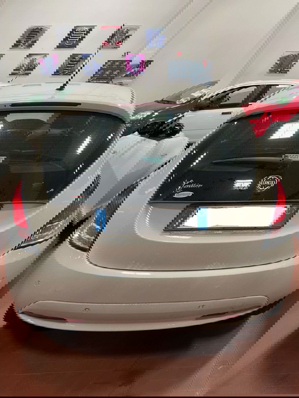 Lancia Ypsilon usata a Lucca (5)