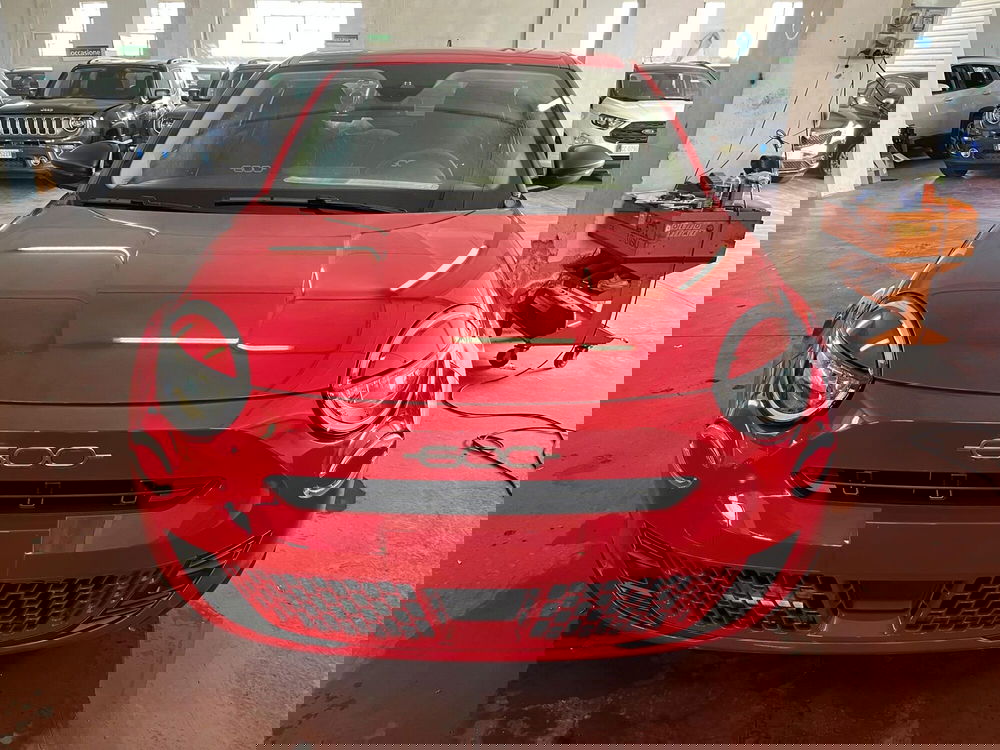 Fiat 600 nuova a Lucca (2)