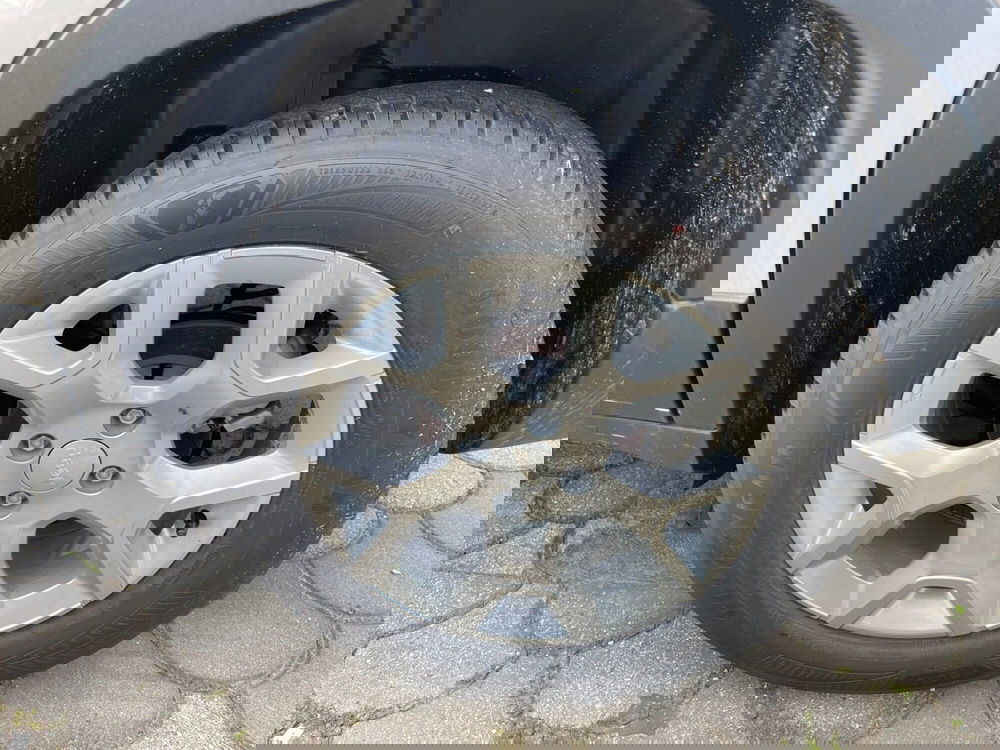 Jeep Avenger nuova a Lucca (12)