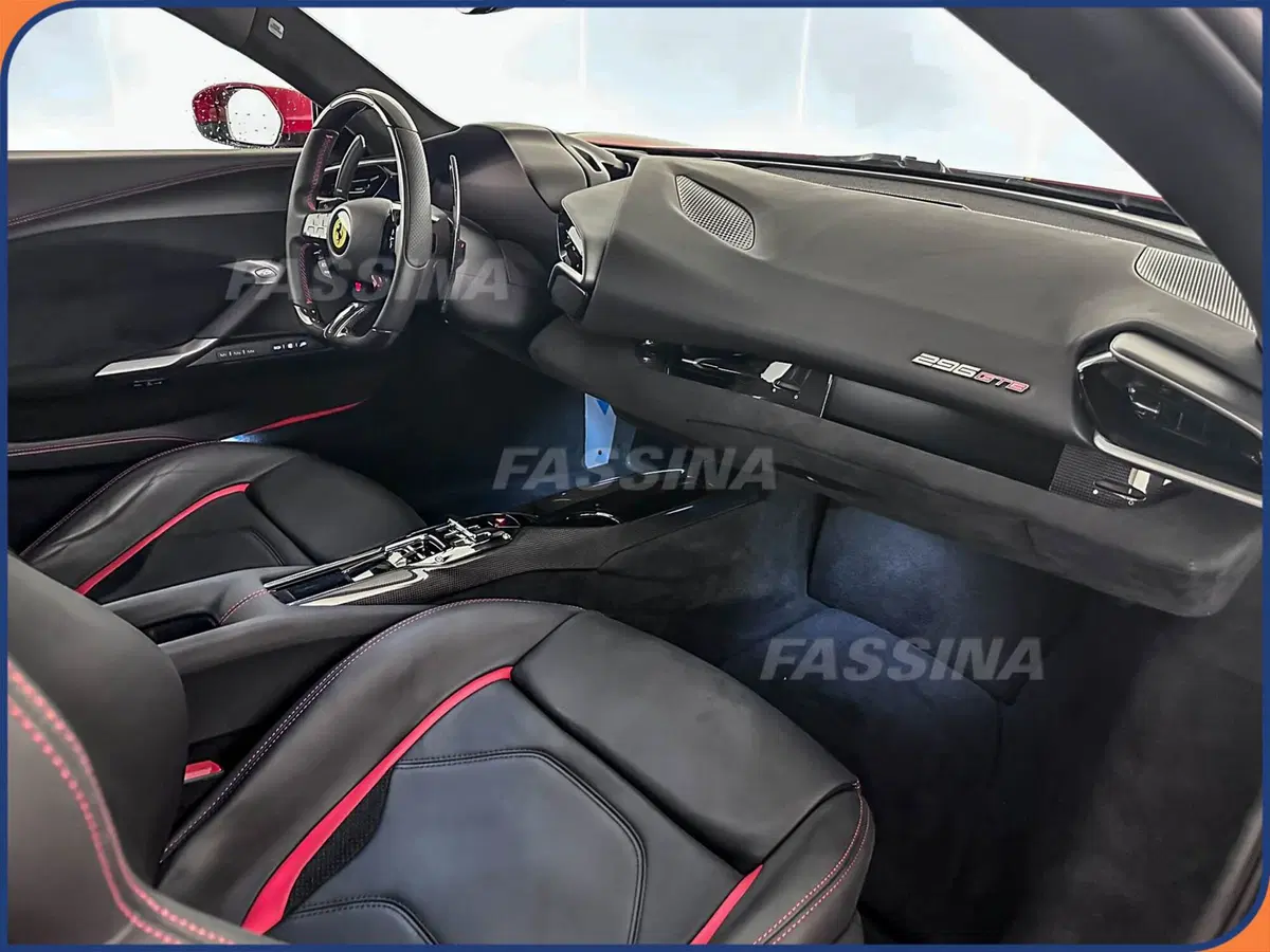 Ferrari 296 Coupé usata a Milano (12)