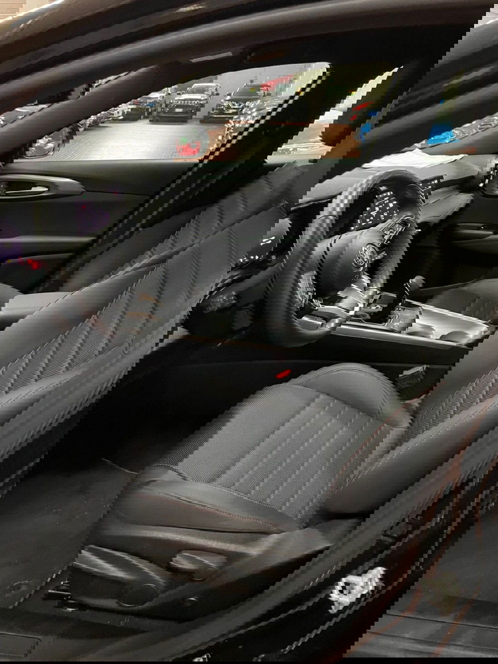 Alfa Romeo Tonale usata a Lucca (7)