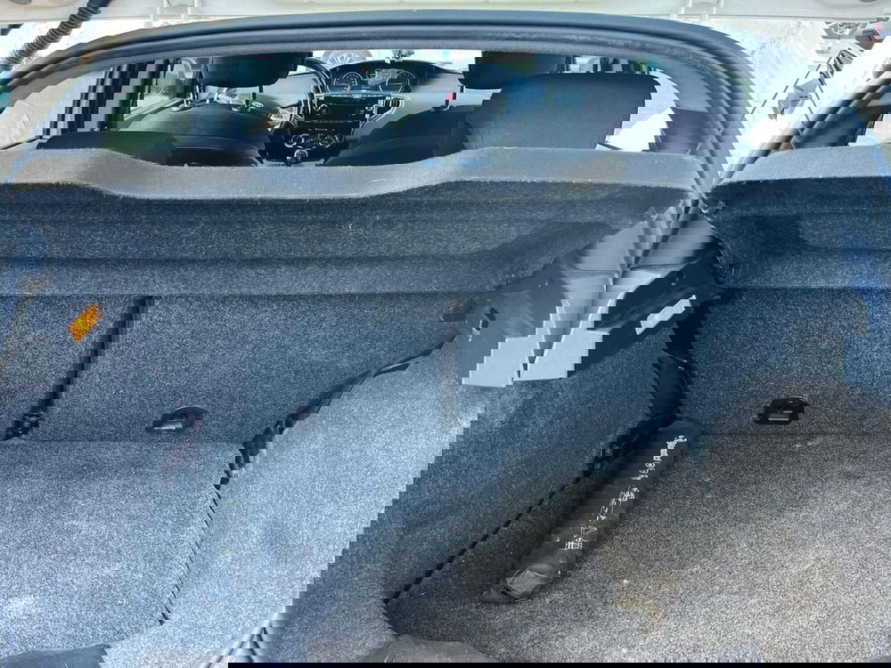 Lancia Ypsilon usata a Lucca (11)