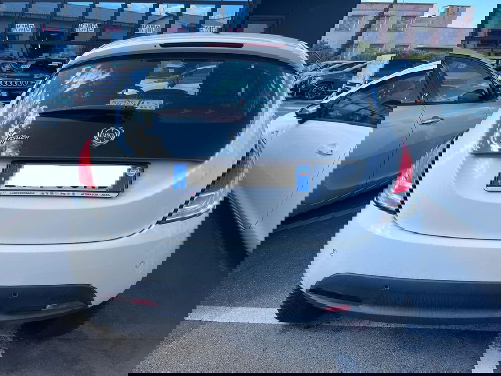 Lancia Ypsilon usata a Lucca (5)