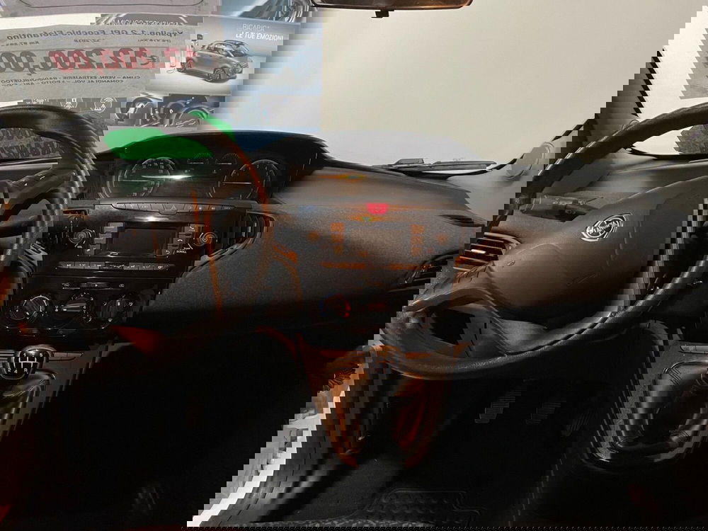 Lancia Ypsilon usata a Lucca (13)