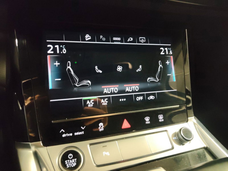 Audi e-tron Sportback usata a Modena (11)