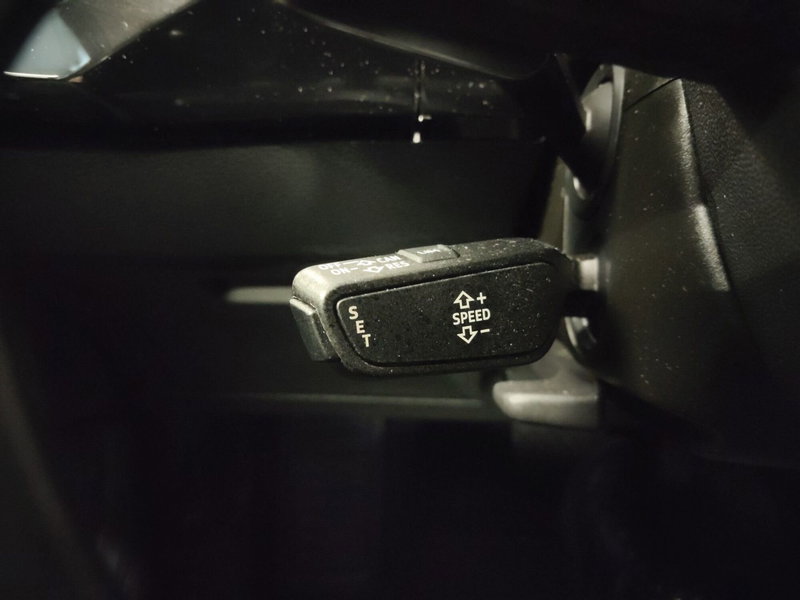 Audi e-tron Sportback usata a Modena (12)