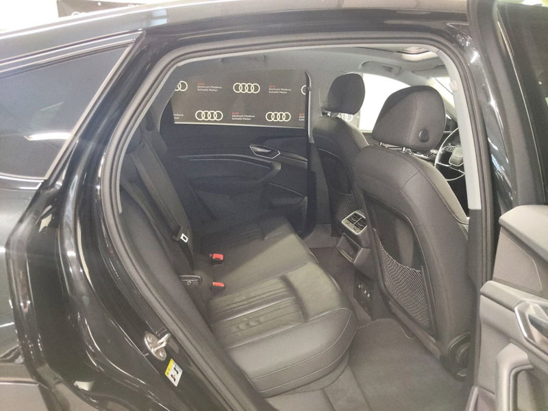 Audi e-tron Sportback usata a Modena (16)