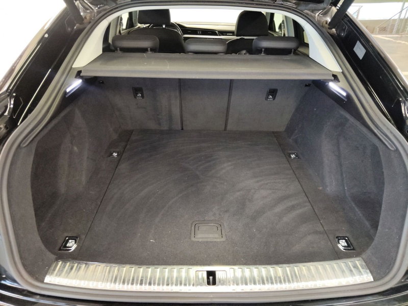 Audi e-tron Sportback usata a Modena (17)