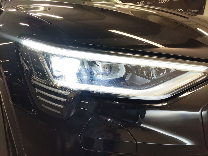 Audi e-tron Sportback usata a Modena (18)