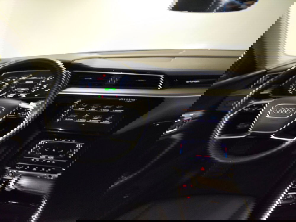Audi e-tron Sportback usata a Modena (7)
