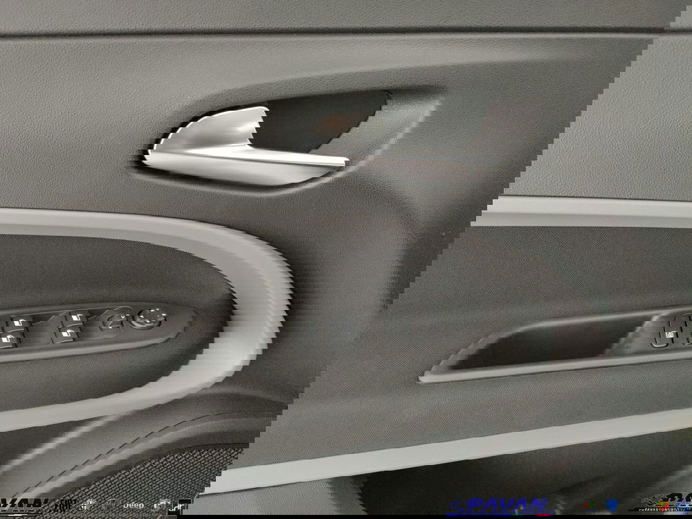 Jeep Avenger nuova a Padova (9)