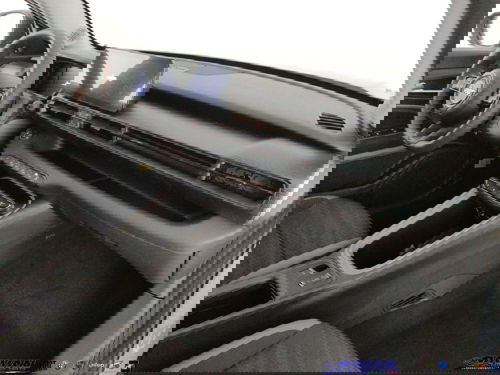 Jeep Avenger nuova a Padova (7)