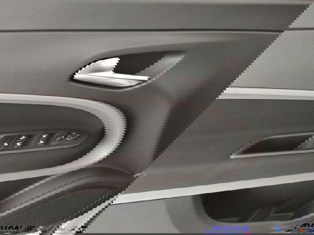 Jeep Avenger nuova a Padova (9)