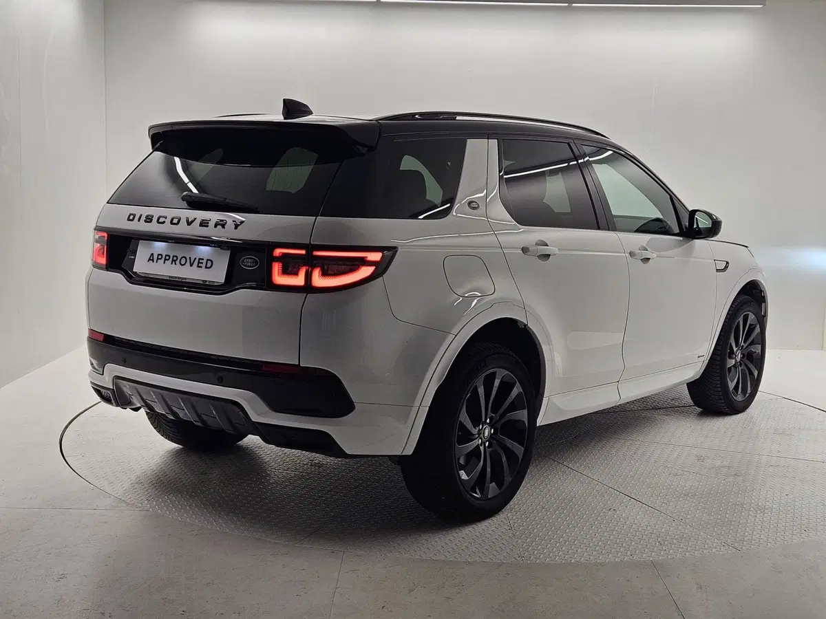 Land Rover Discovery Sport usata a Bergamo (2)