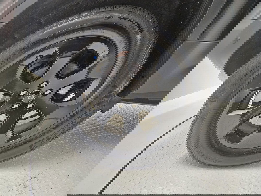 Land Rover Defender usata a Bergamo (9)