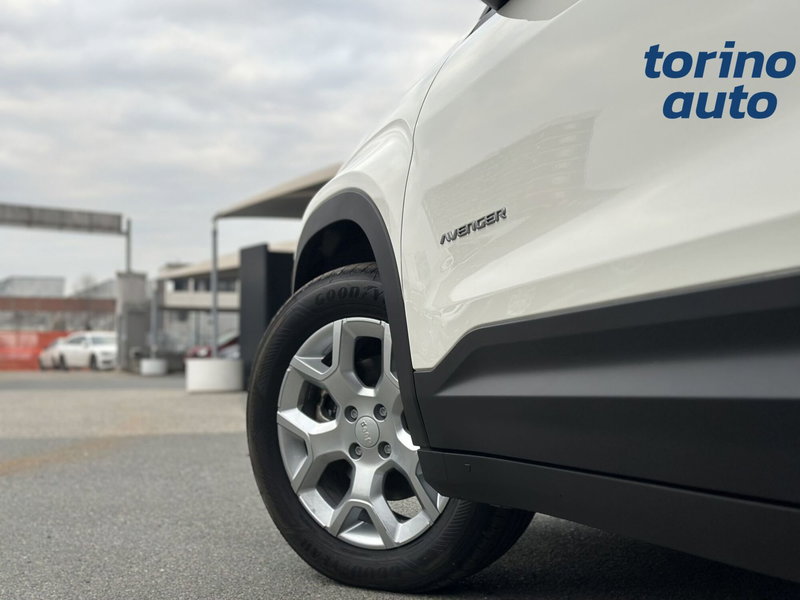 Jeep Avenger nuova a Torino (10)