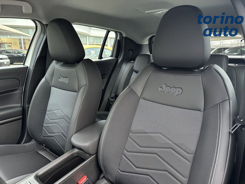 Jeep Avenger nuova a Torino (11)