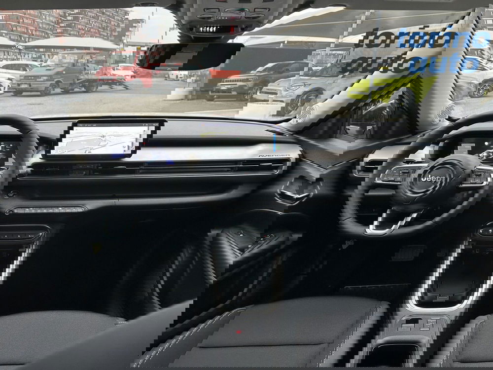 Jeep Avenger nuova a Torino (14)