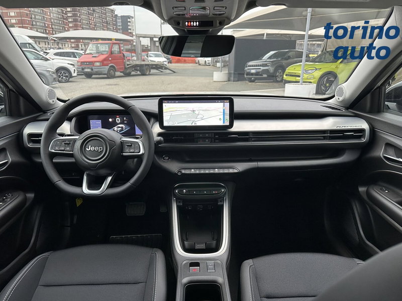 Jeep Avenger nuova a Torino (14)
