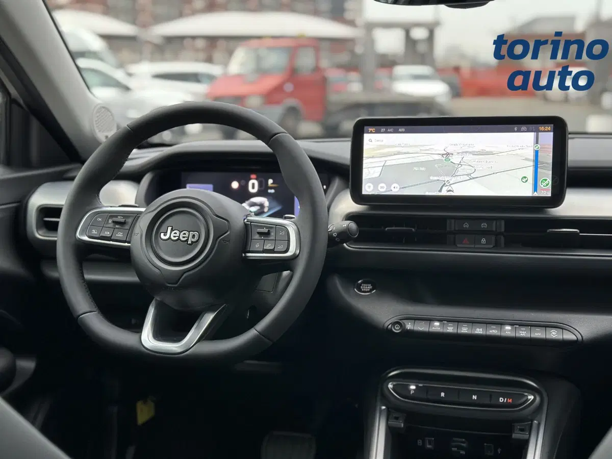 Jeep Avenger nuova a Torino (16)