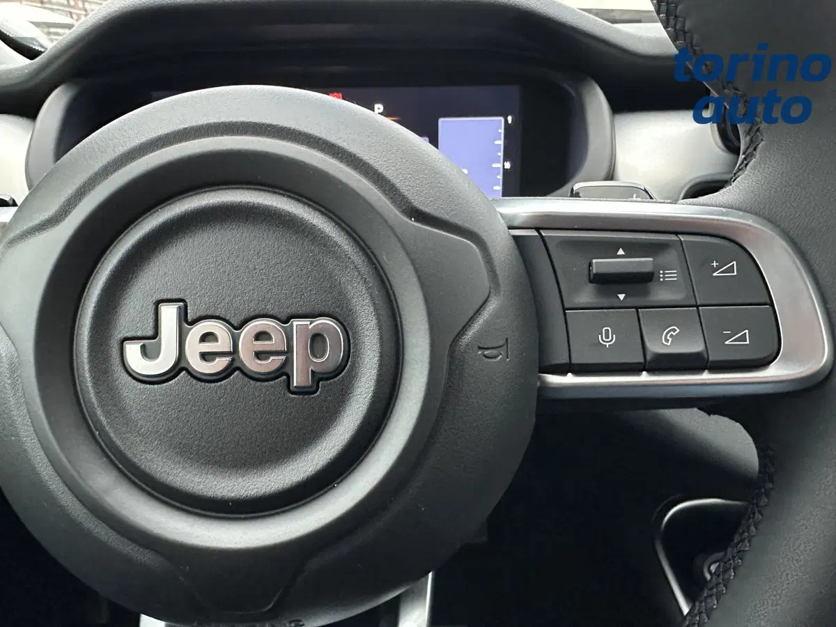 Jeep Avenger nuova a Torino (19)