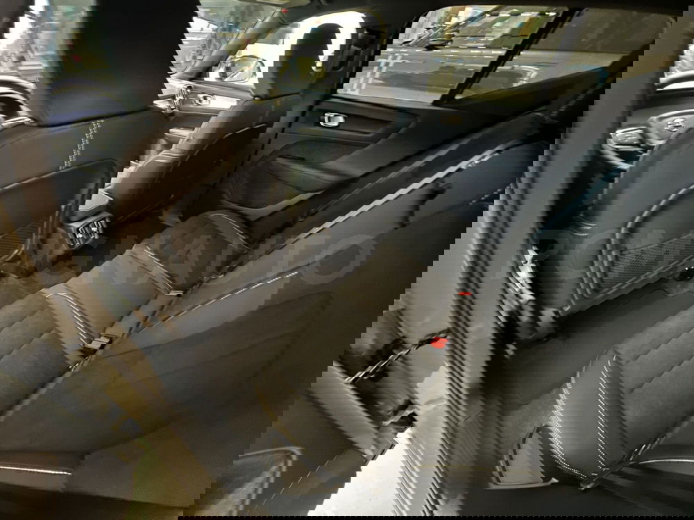 Volvo XC40 nuova a Forlì-Cesena (12)