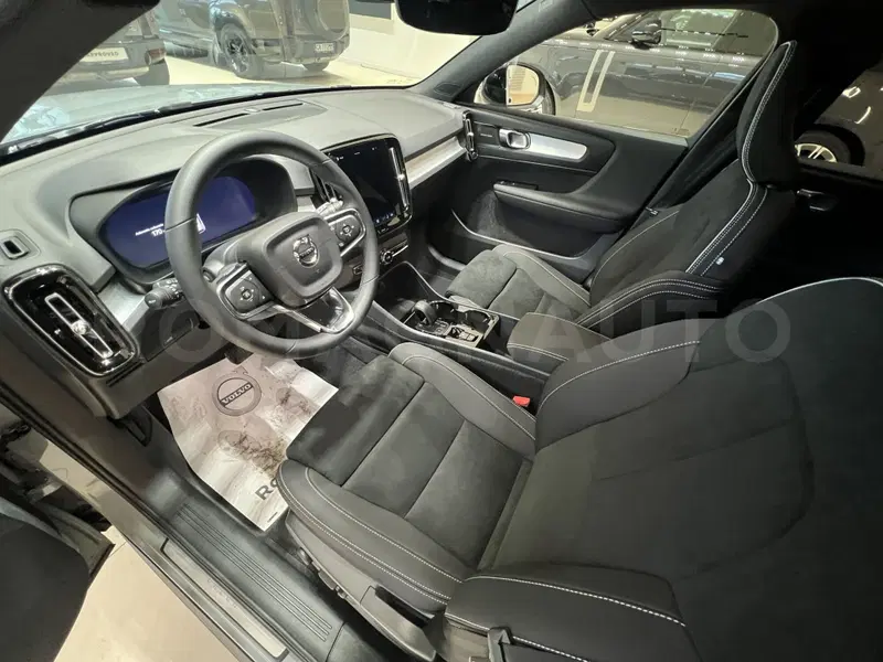 Volvo XC40 nuova a Forlì-Cesena (14)