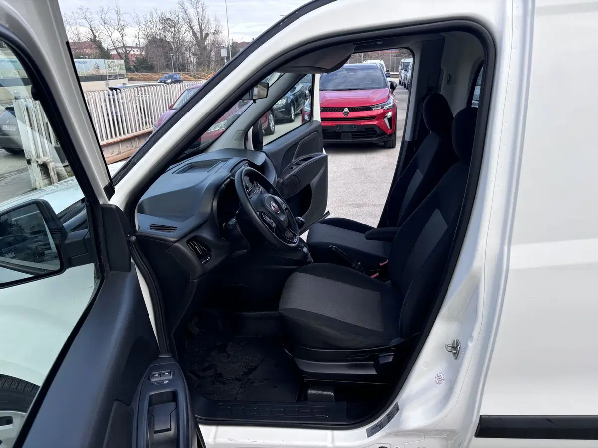 Fiat Doblò Furgone usata a Ancona (10)