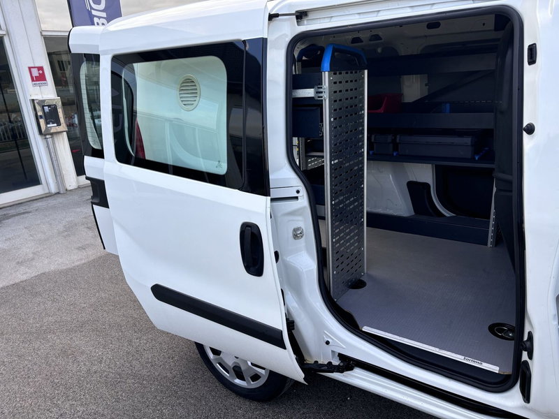 Fiat Doblò Furgone usata a Ancona (12)