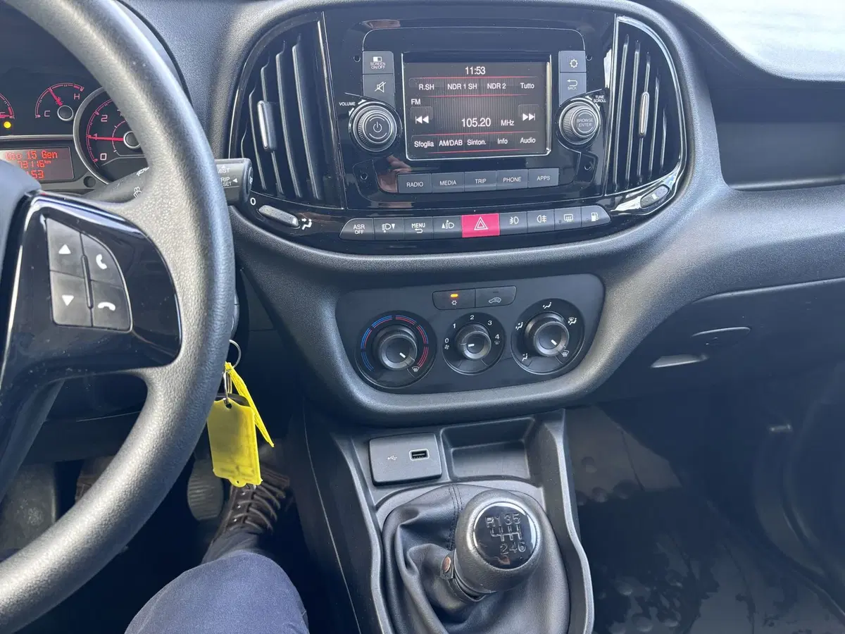 Fiat Doblò Furgone usata a Ancona (17)