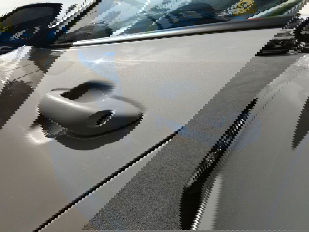 Hyundai i10 nuova a Latina (9)