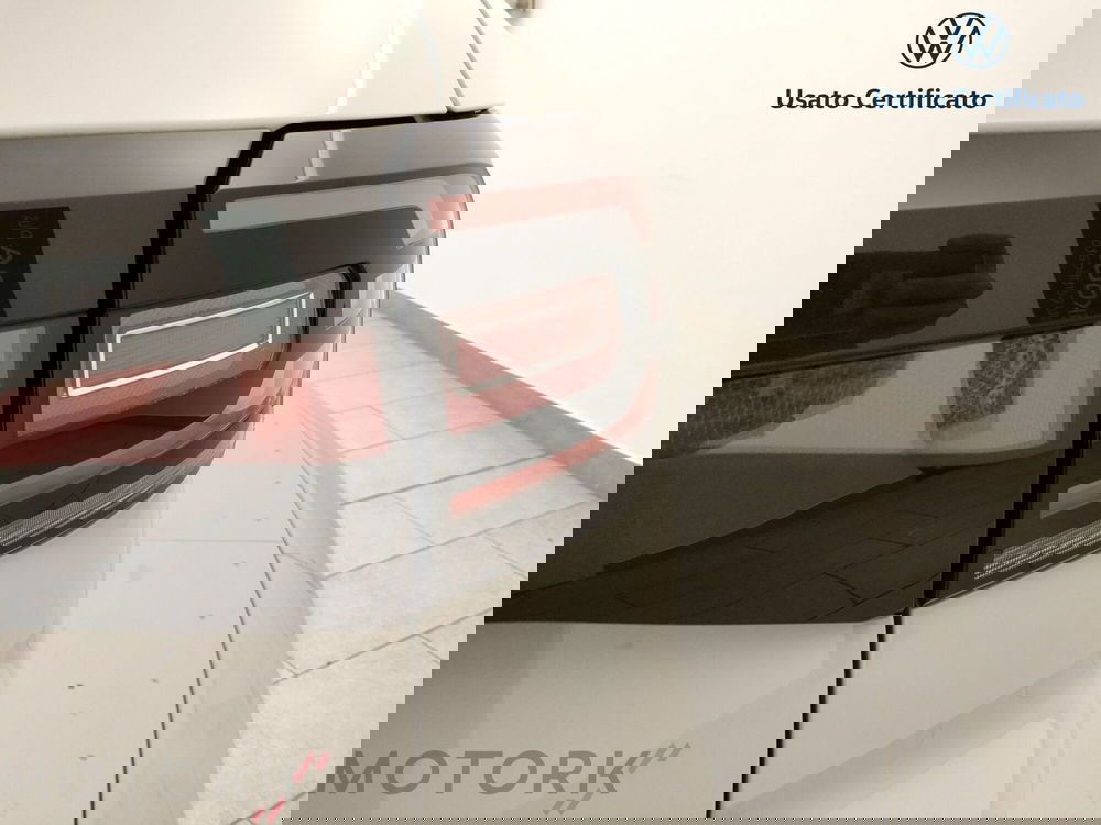 Volkswagen T-Cross usata a Varese (8)