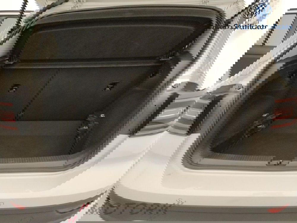 Volkswagen T-Cross usata a Varese (9)