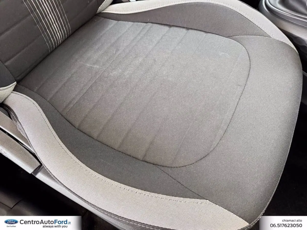 Hyundai i10 usata a Roma (8)