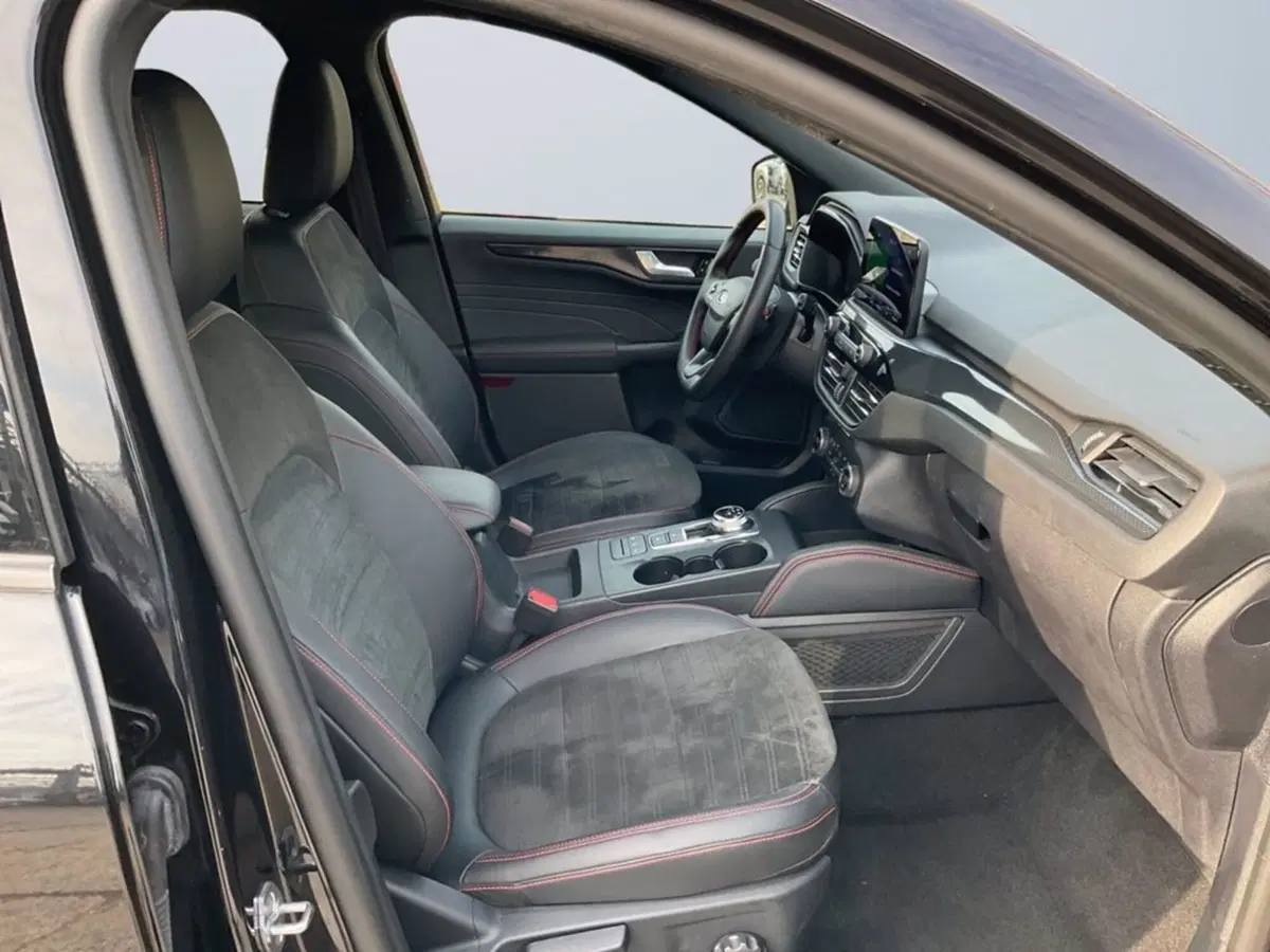Ford Kuga usata a Milano (11)