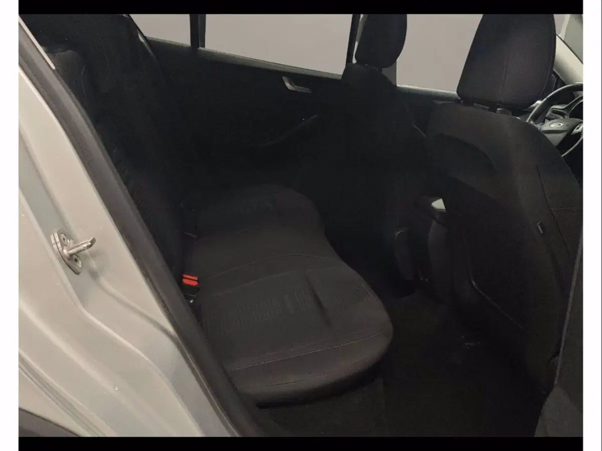 Ford Focus Station Wagon usata a Catania (13)