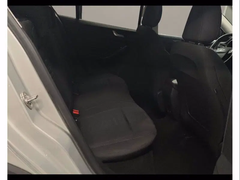 Ford Focus Station Wagon usata a Catania (13)