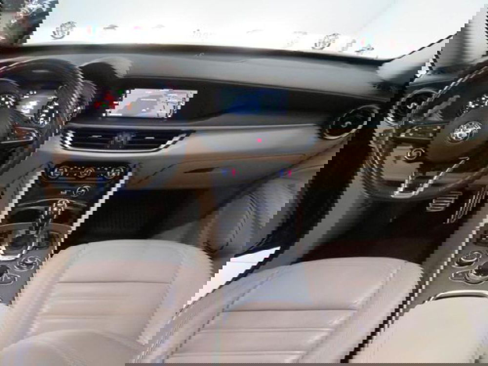 Alfa Romeo Stelvio usata a Lodi (13)