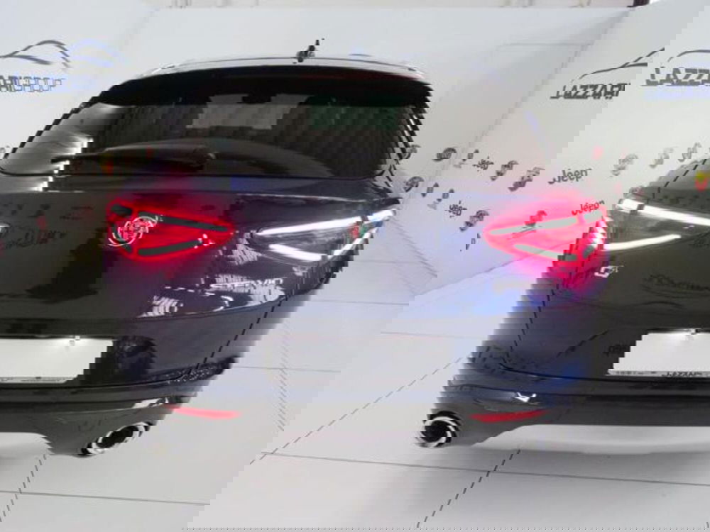 Alfa Romeo Stelvio usata a Lodi (8)