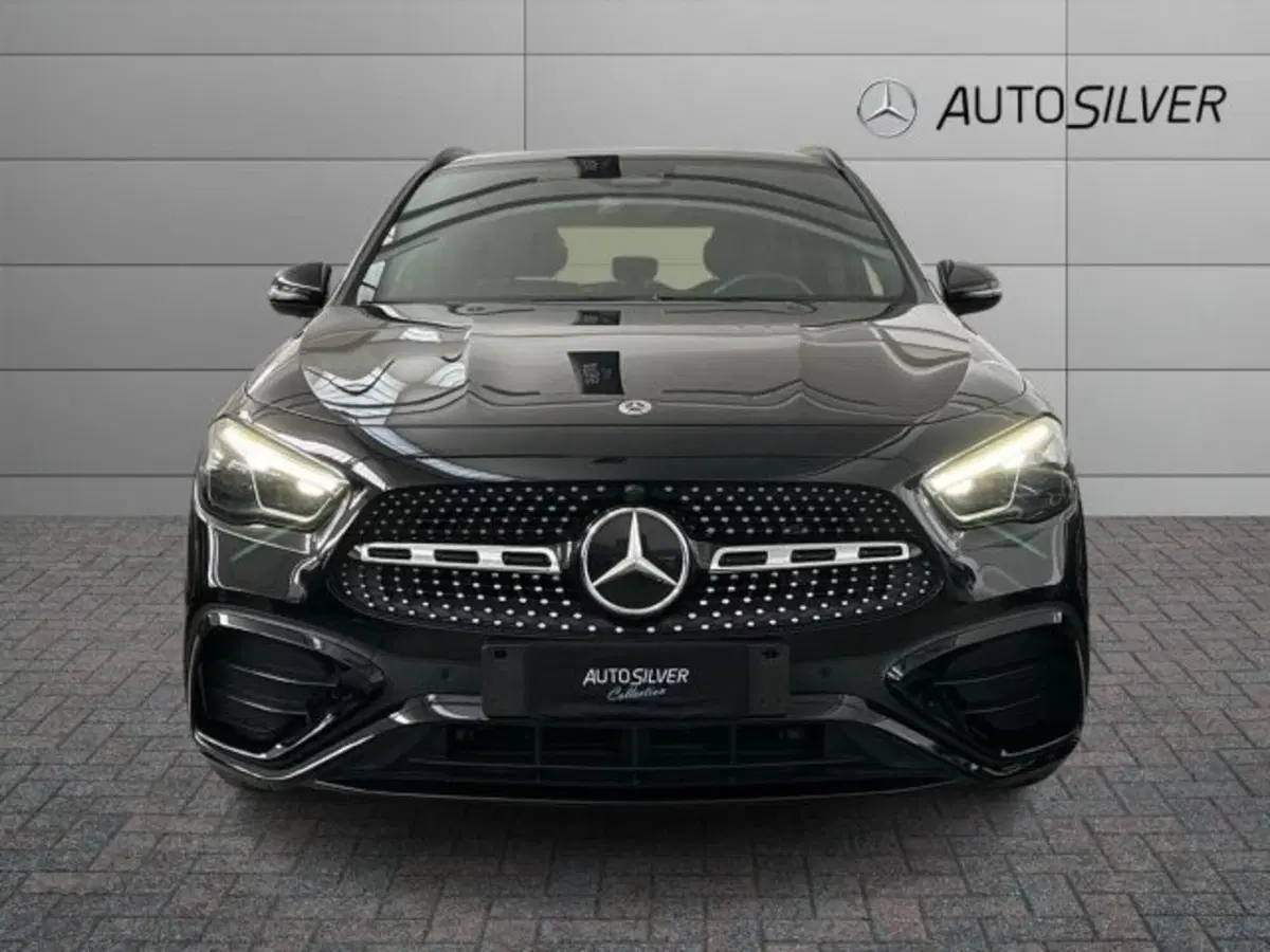 Mercedes-Benz GLA SUV nuova a Verona (3)