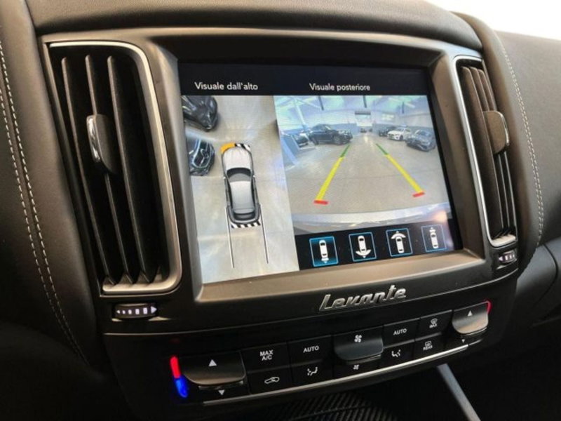 Maserati Levante usata a Verona (12)