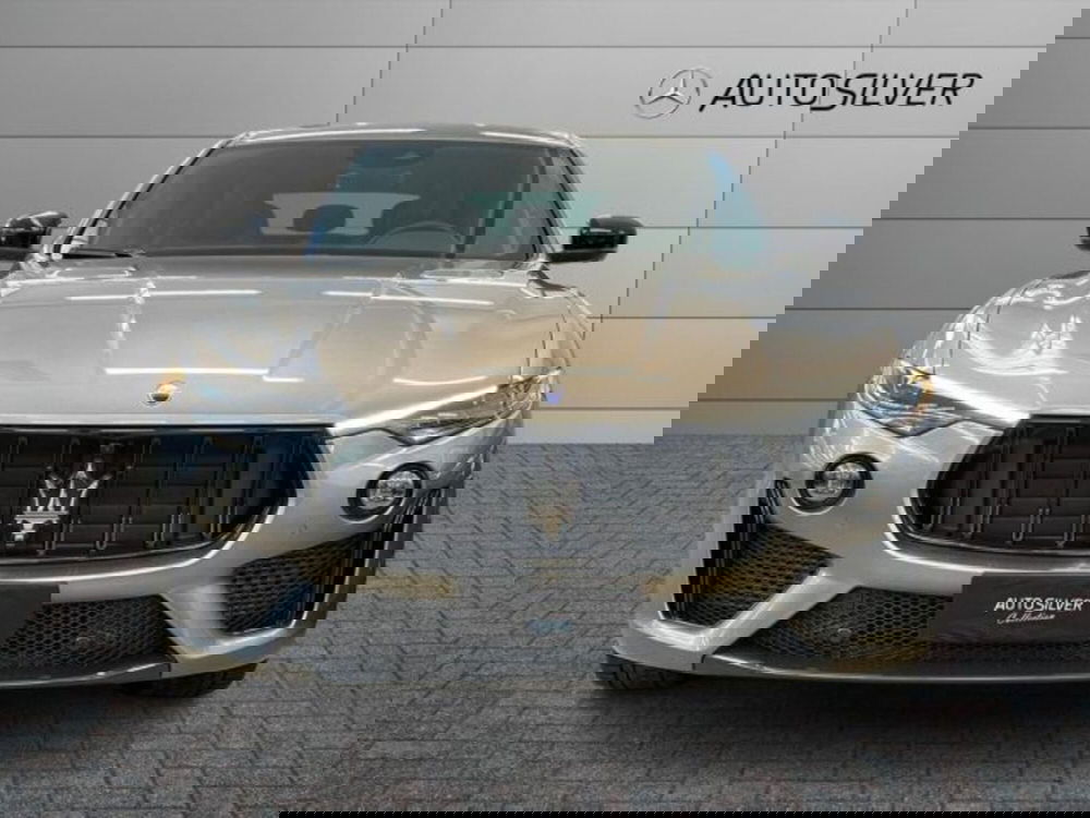 Maserati Levante usata a Verona (3)