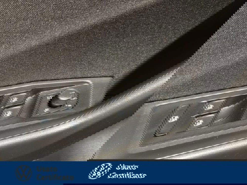 Volkswagen T-Roc usata a Vicenza (15)