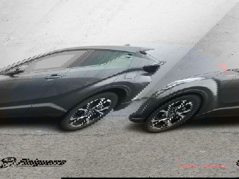 Toyota Toyota C-HR usata a Lecco (6)