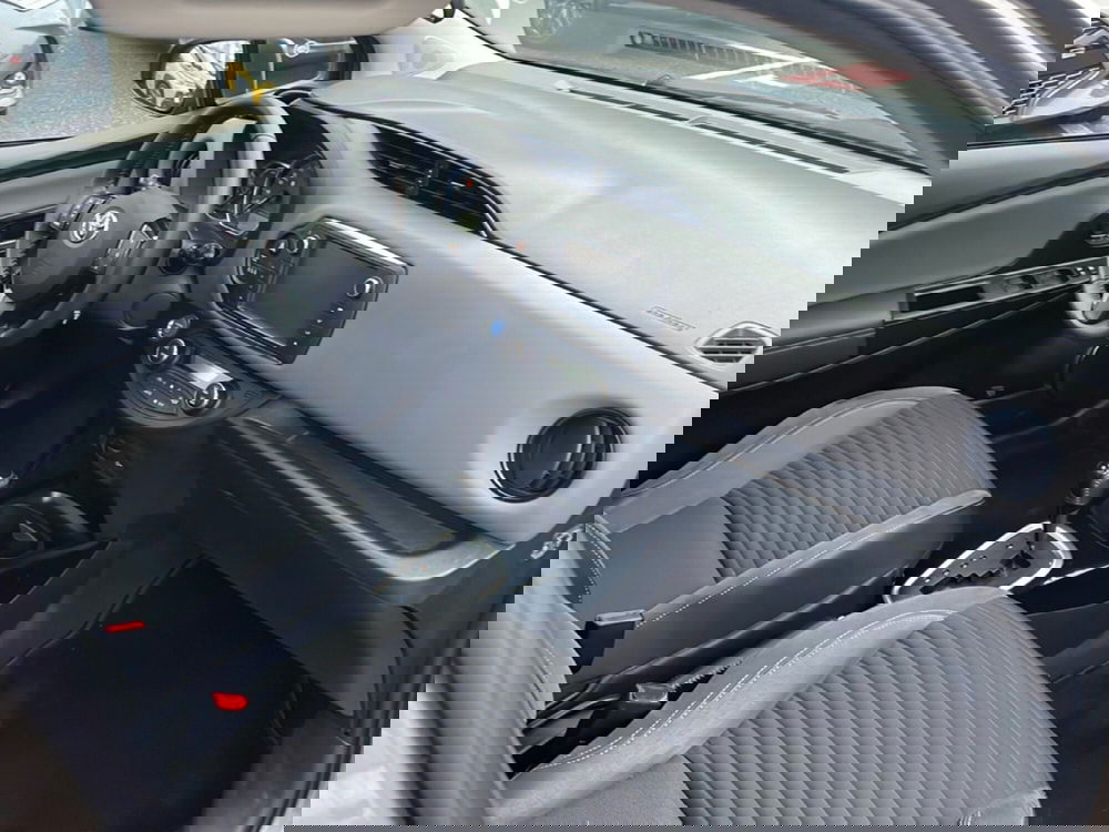 Toyota Yaris usata a Piacenza (9)