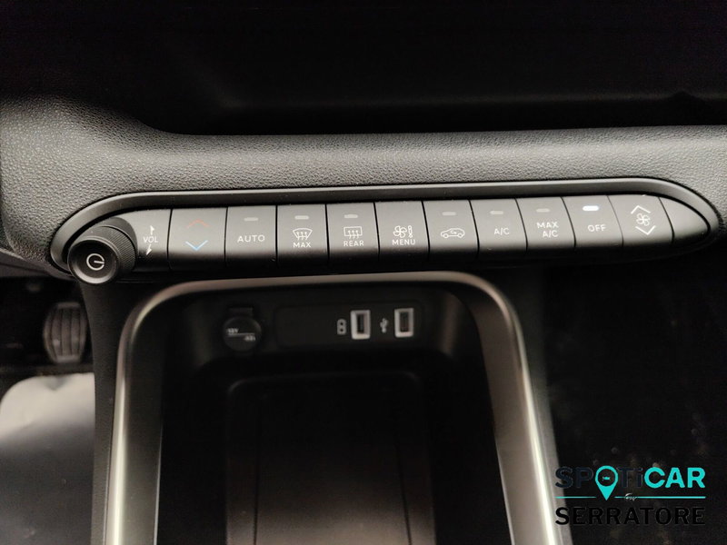 Jeep Avenger usata a Como (16)