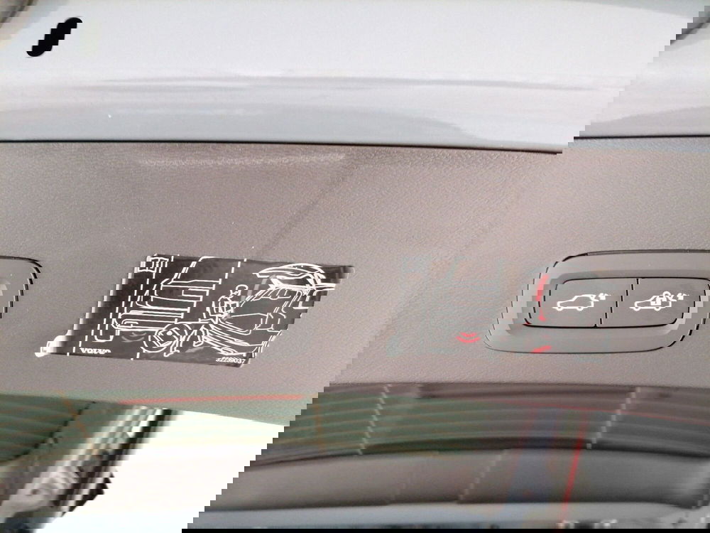 Volvo XC40 usata a Roma (11)