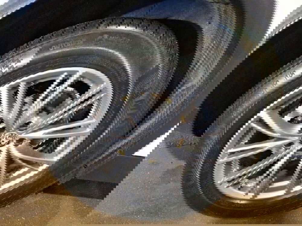 Alfa Romeo Stelvio usata a Salerno (18)