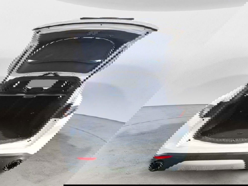 Alfa Romeo Stelvio usata a Salerno (8)